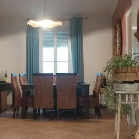 Grande Maison Avec Piscine Près De Saint-émilion *